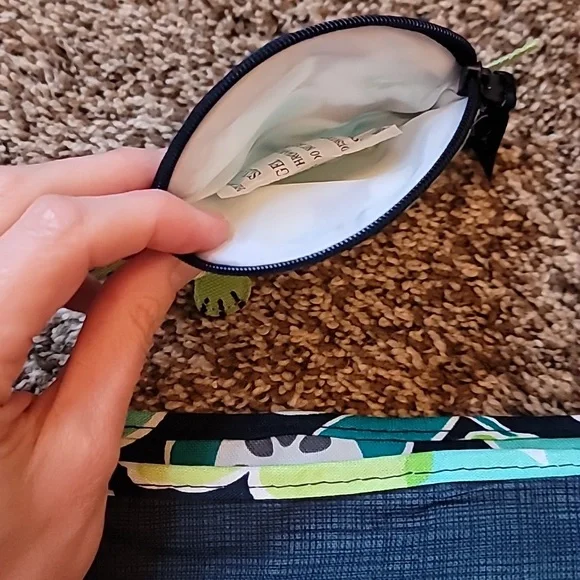 Thirty-One Inside Out Bag & Coin Purse - Picture 6 of 8